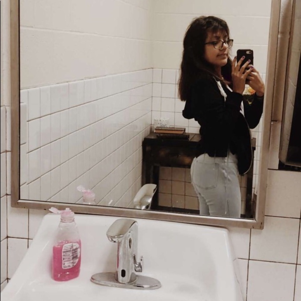 Meet your Posher, Harley